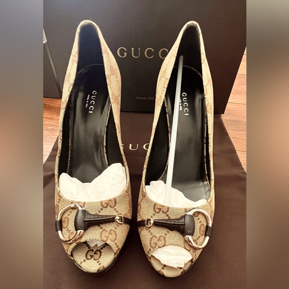 ❌❌SOLD‼️❌❌Brand New* GUCCI GG print horsebit peep toe